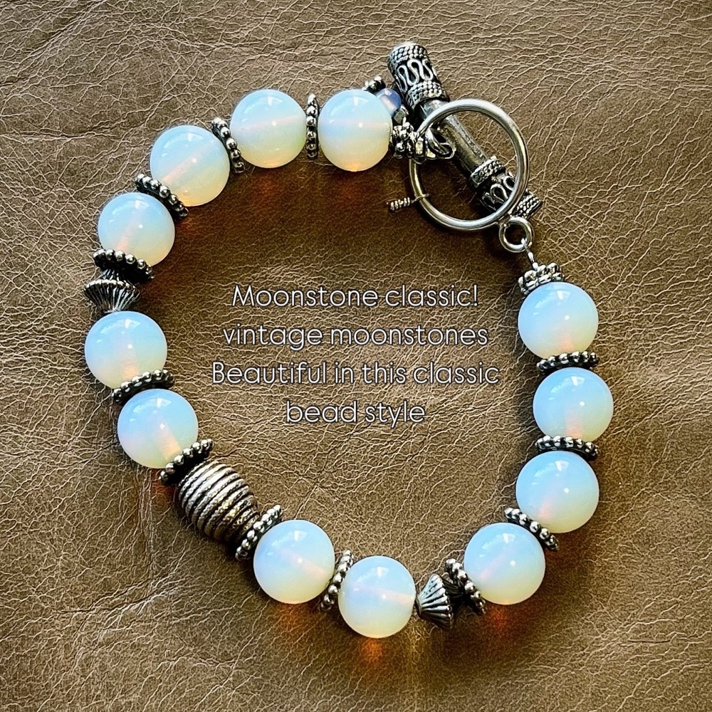 Moonstone Vintage Beaded Bracelet 7inches SALE TODAY ONLY 50$